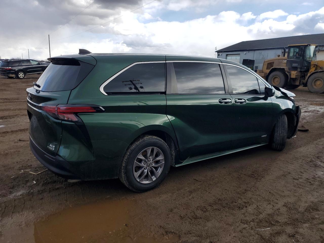 2021 Toyota Sienna VIN 5TDYRKEC1MS041103 photo 3