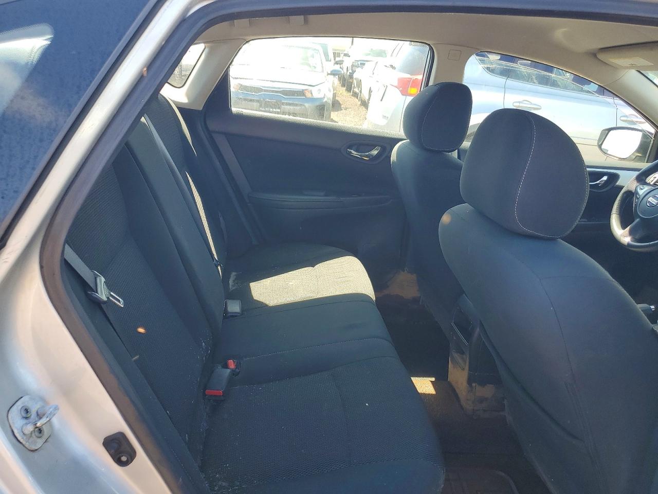 2019 Niss Sentra VIN 3N1AB7AP0KY248618 photo 10