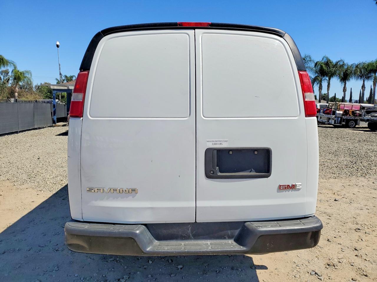 2017 GMC Savana VIN 1GTW7BFF1H1323363 photo 6