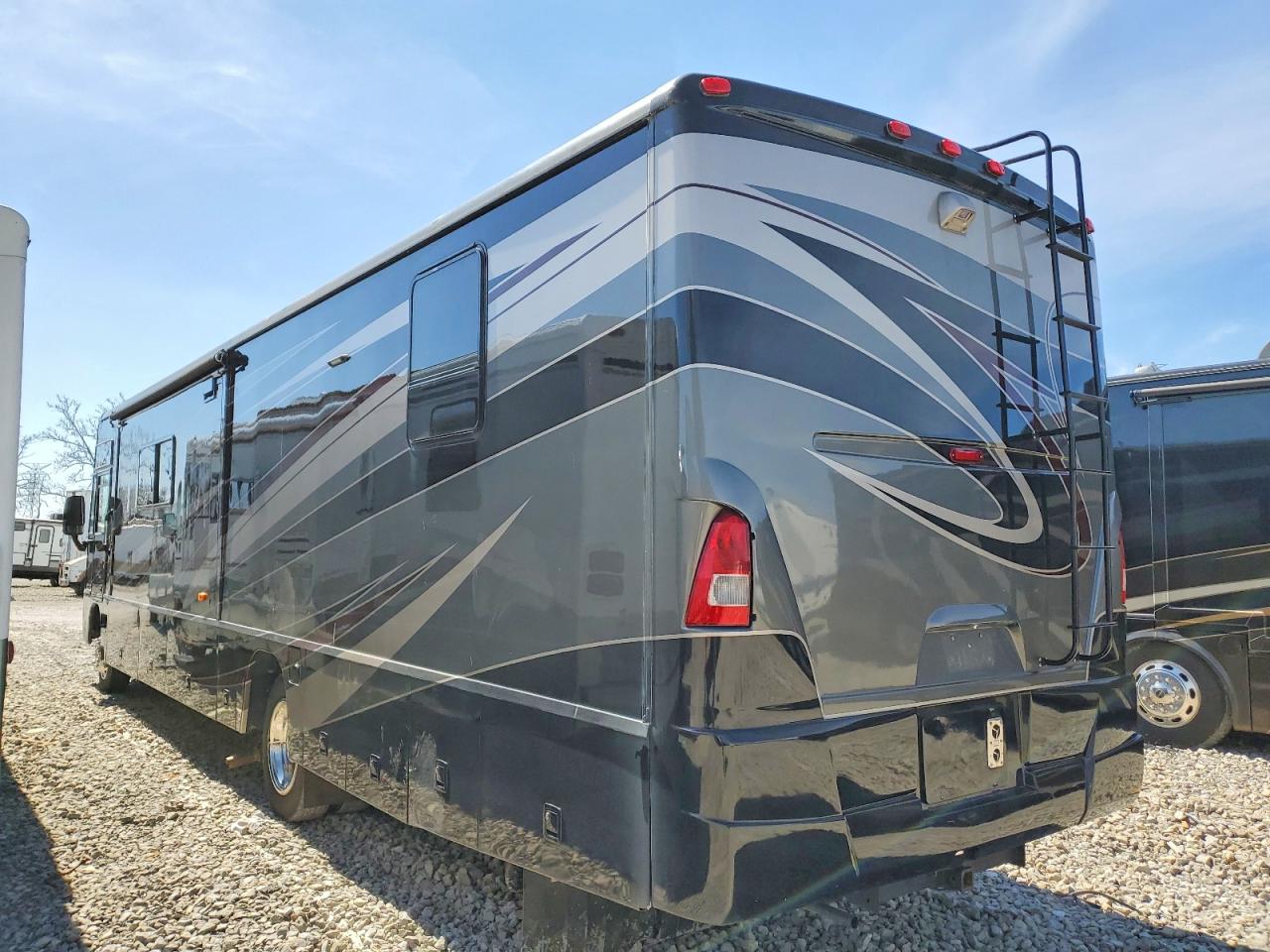 2004 WORKHORSE All other VIN 5B4MP67G643381690 photo 3