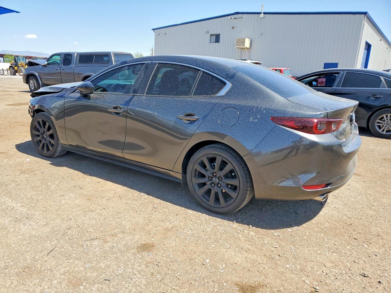 2024 Mazda Mazda3 VIN 3MZBPABM1RM437197 photo 2