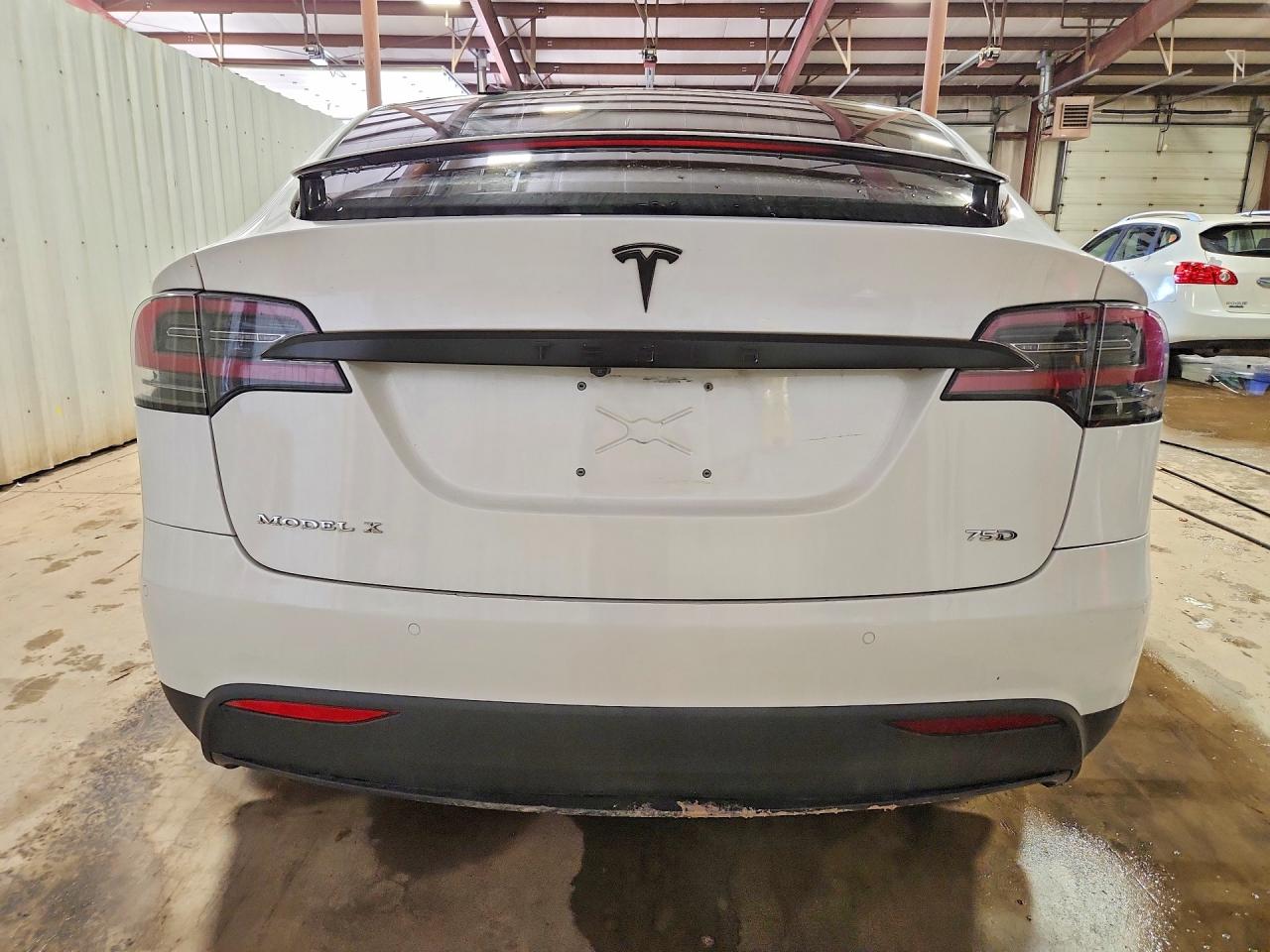 2016 Tesla Model x VIN 5YJXCAE22GF029310 photo 6