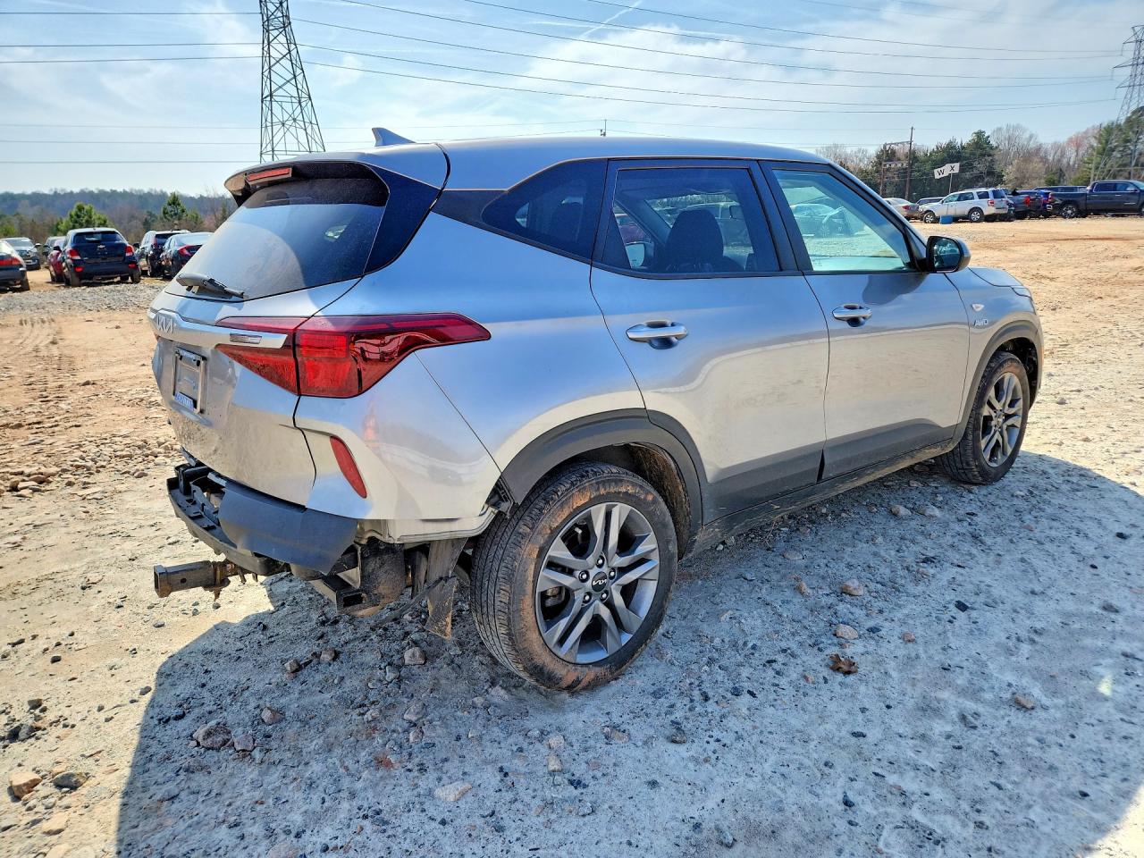 2022 Kia Seltos VIN KNDEPCAA8N7339016 photo 3