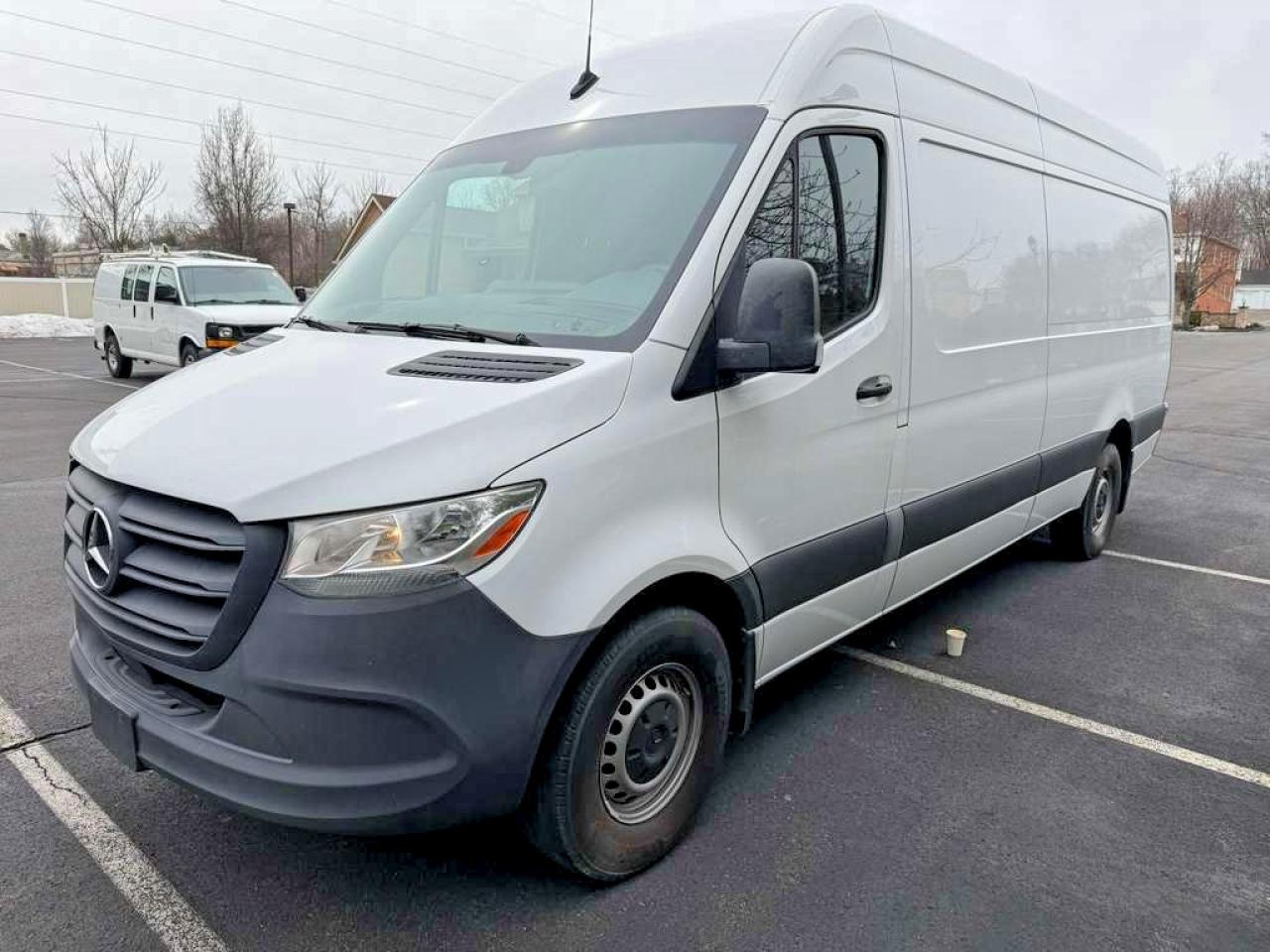 2023 Mercedes-Benz Sprinter VIN W1Y4KCHY0PT141985 photo 1