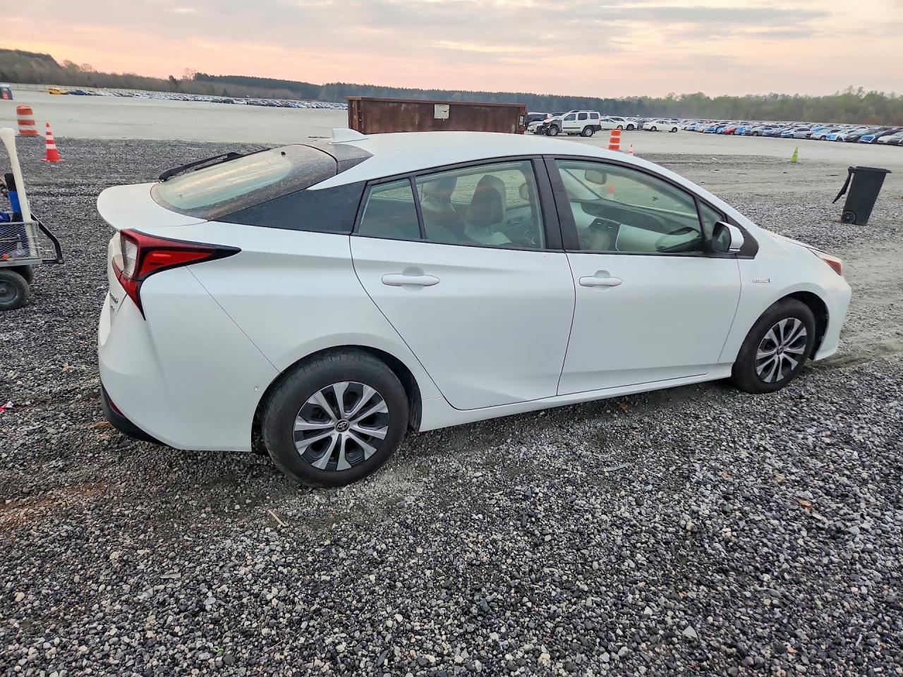 2021 Toyota Prius VIN JTDL9MFU0M3029572 photo 3