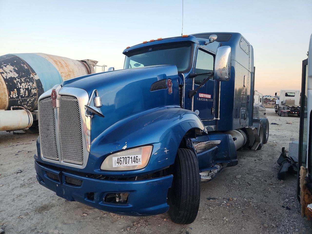 2013 KENWORTH All other VIN 1XKAD48X5DJ330142 photo 2