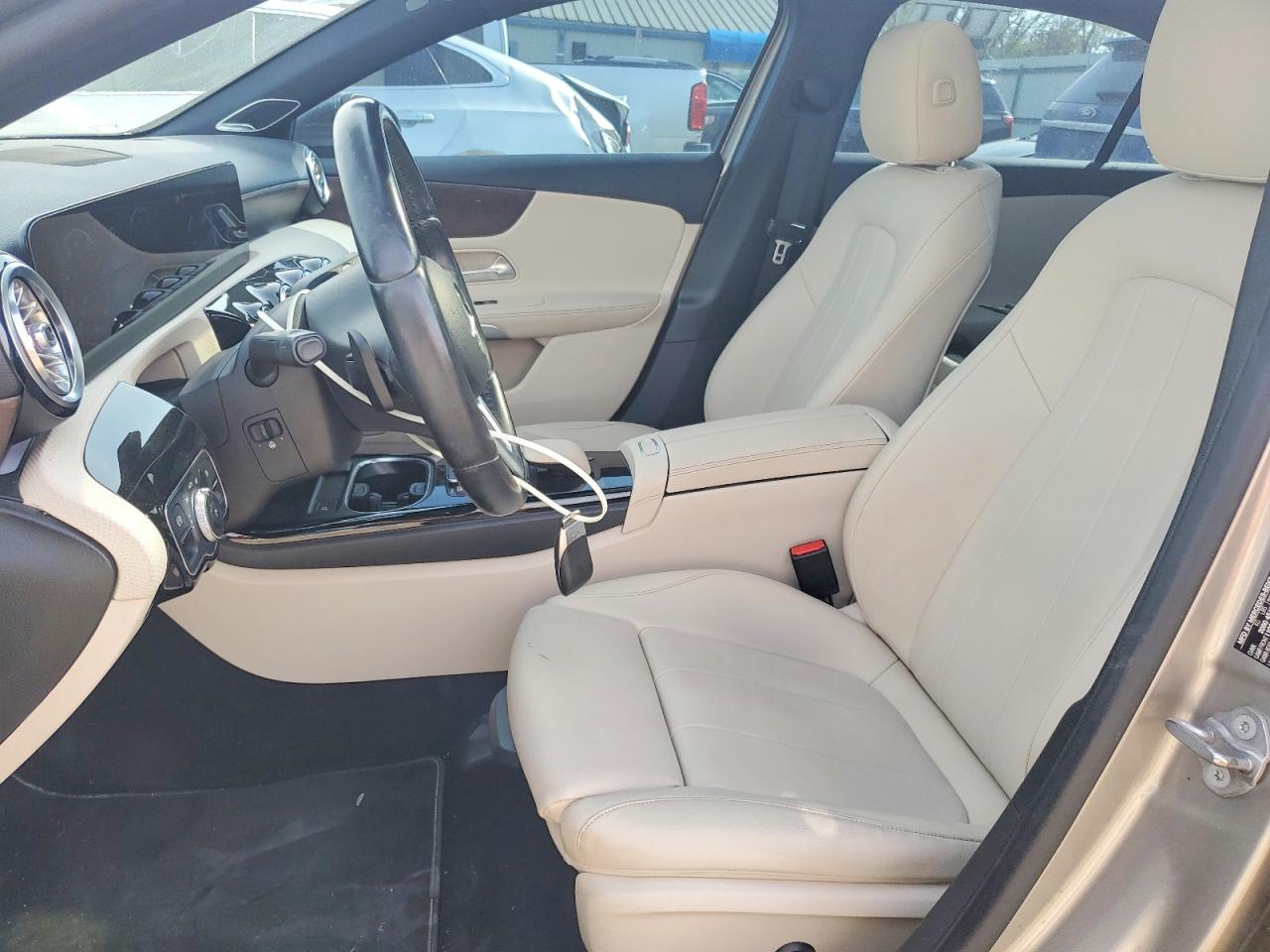 2021 Mercedes-Benz A-class VIN W1K3G4FB8MJ263609 photo 7