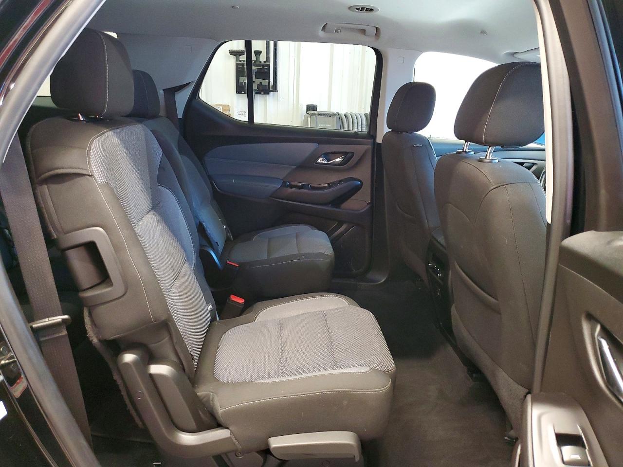2019 Chev Traverse VIN 1GNEVGKW8KJ108226 photo 11