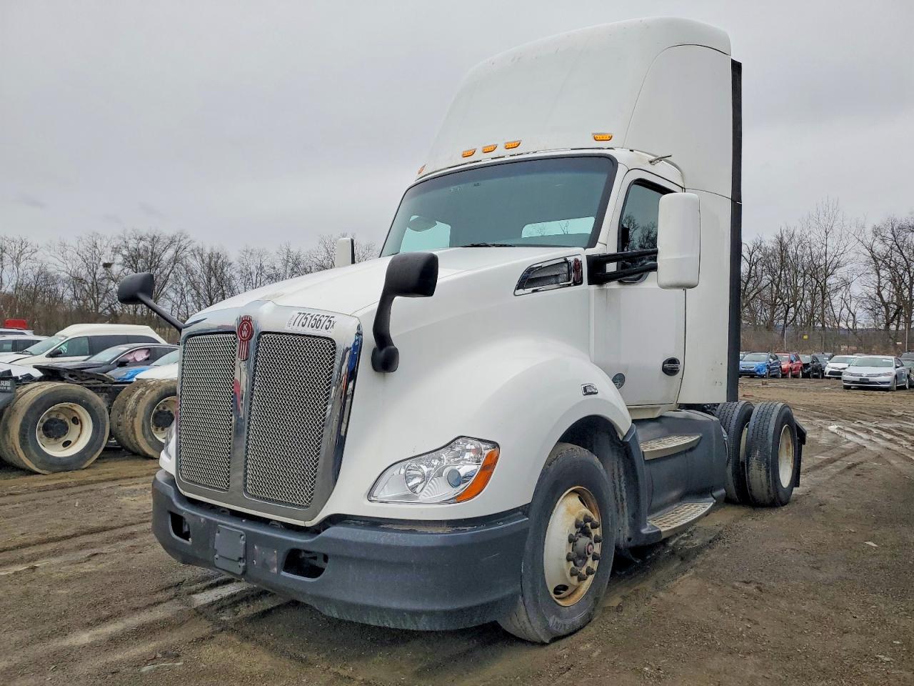 2016 KENWORTH All models VIN 1XKYA48X5GJ496561 photo 2