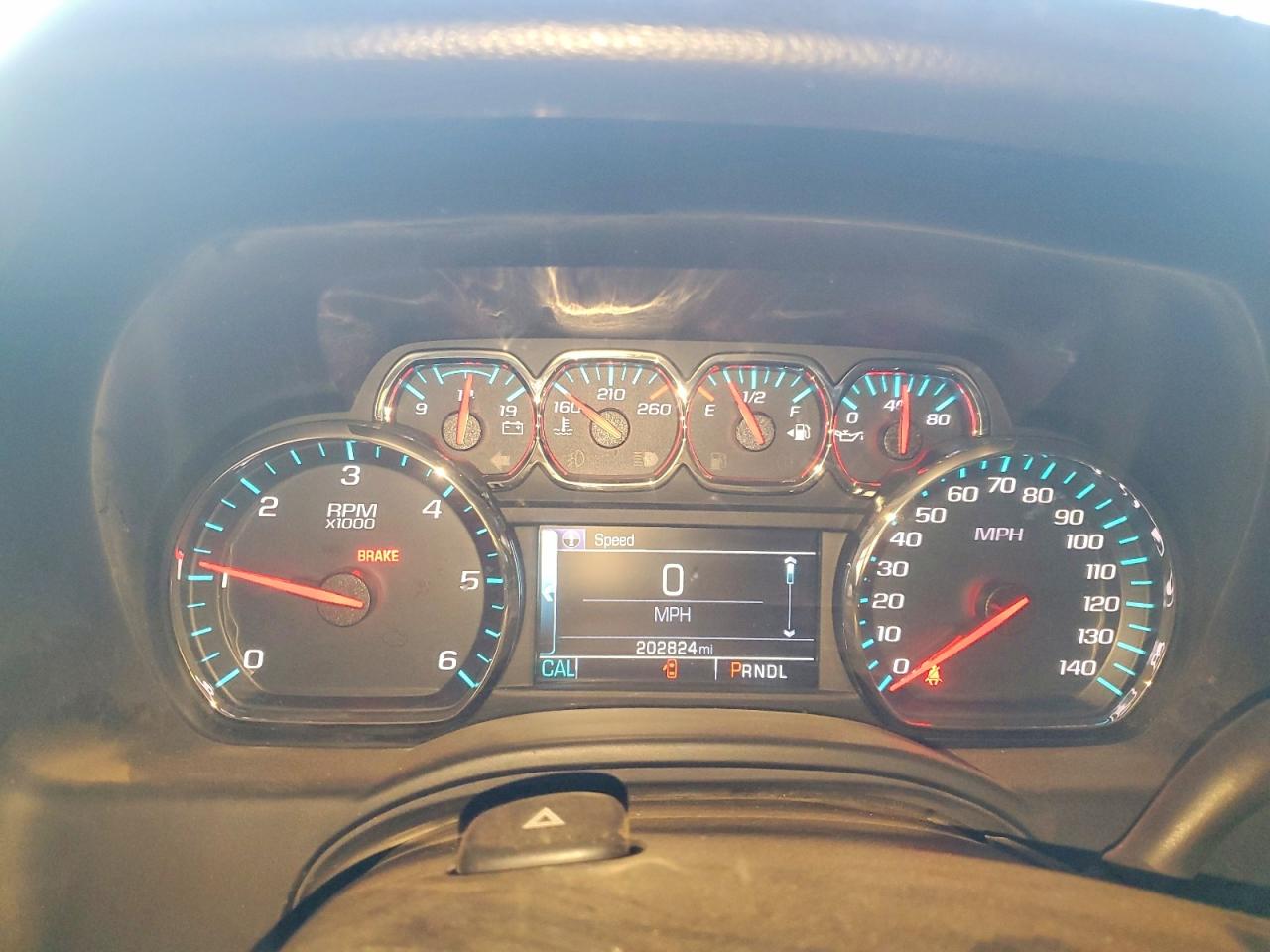2019 Chevrolet Tahoe VIN 1GNSKFEC7KR128752 photo 9