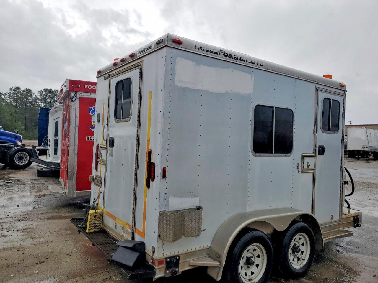 2003 FEATHERLITE Utility VIN 4FGL011242C048129 photo 4
