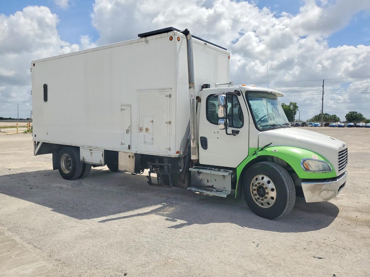 2014 FREIGHTLINER All models VIN 3ALACXDT1EDFU9415 photo 4