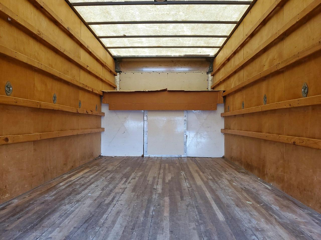 2005 CHEVROLET Express VIN 1GBJG31U451165686 photo 10