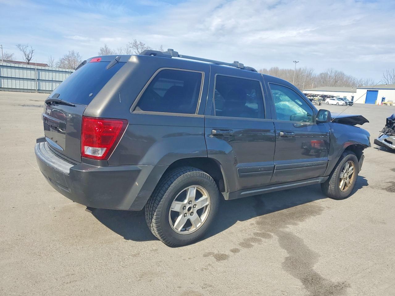 2006 JEEP Cherokee VIN 1J4HR48N46C335926 photo 3