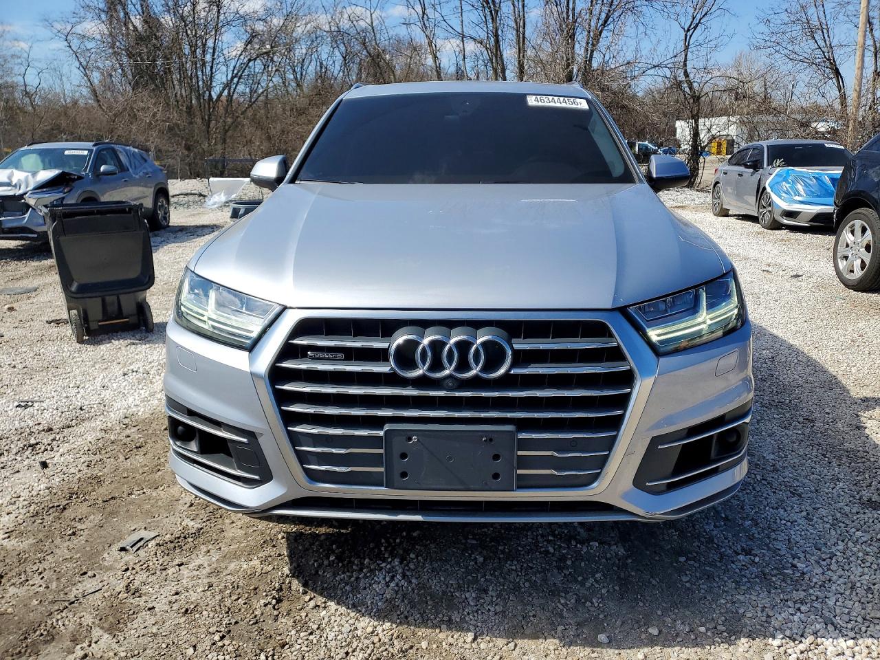 2018 Audi Q7 VIN WA1LAAF72JD015950 photo 5