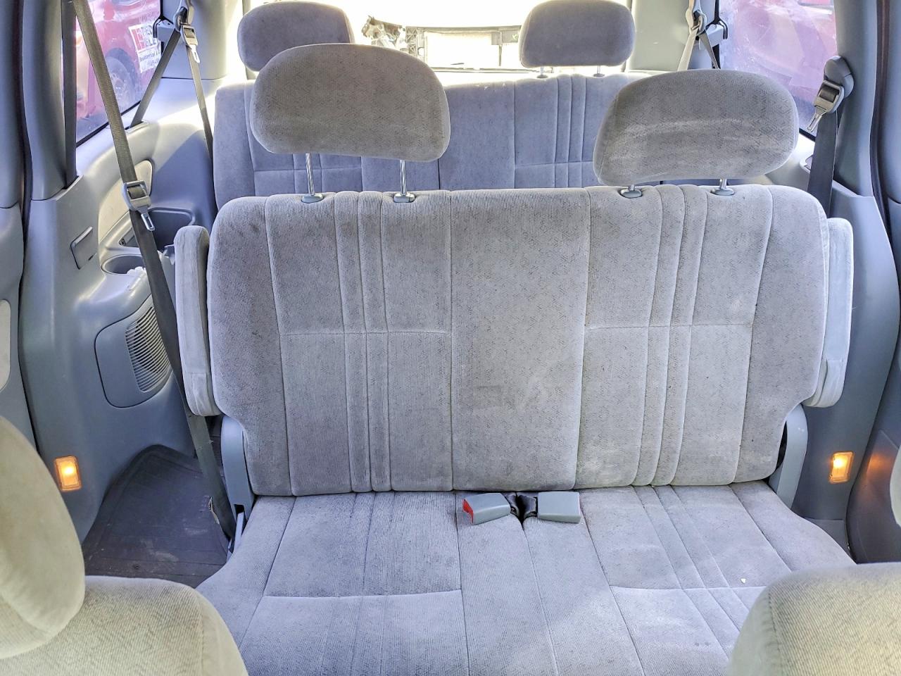 2000 Toyota Sienna VIN 4T3ZF19C6YU236443 photo 10