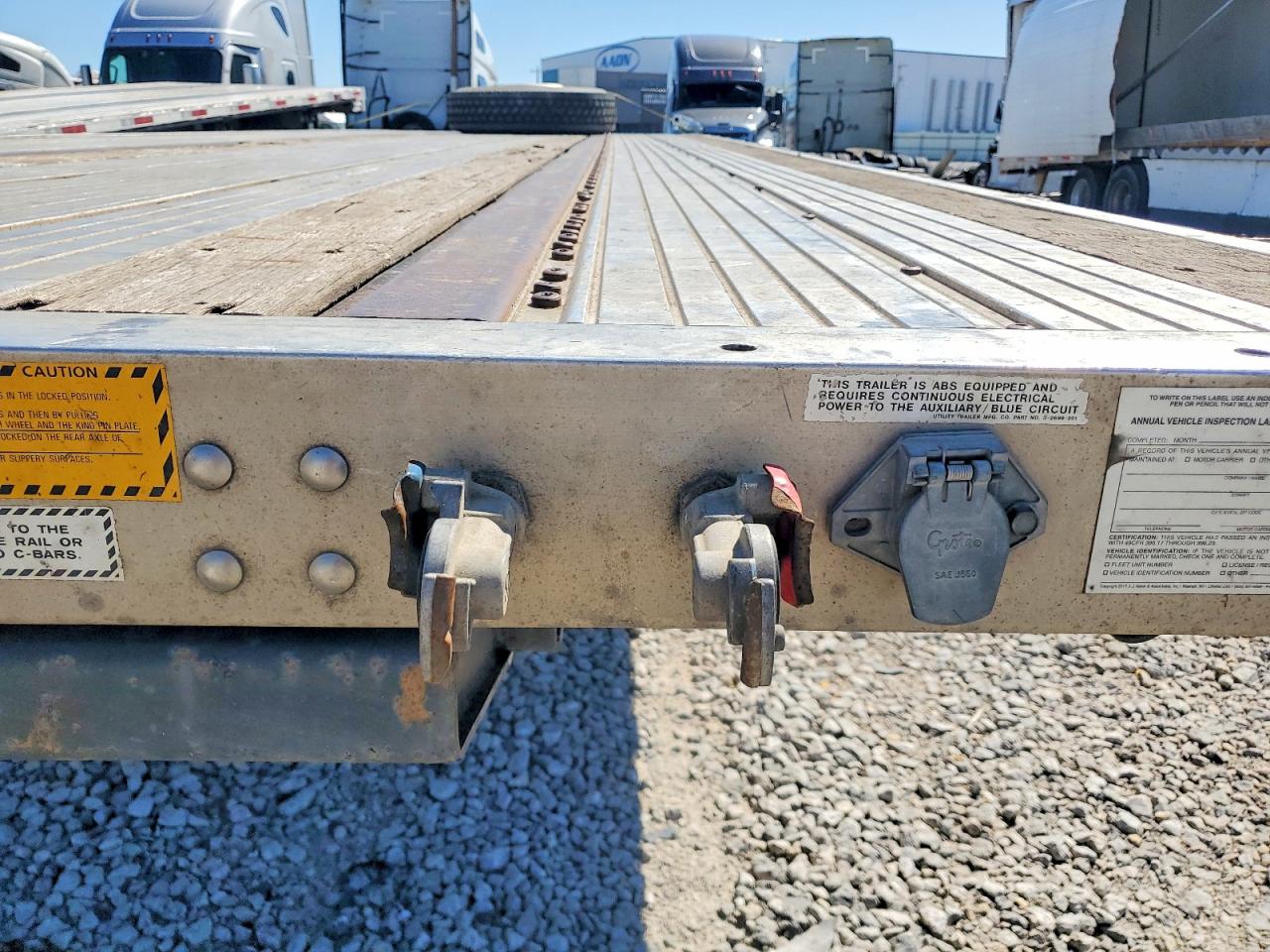 2012 UTLITY TRAILERS VIN 1UYFS2484CA442733 photo 7