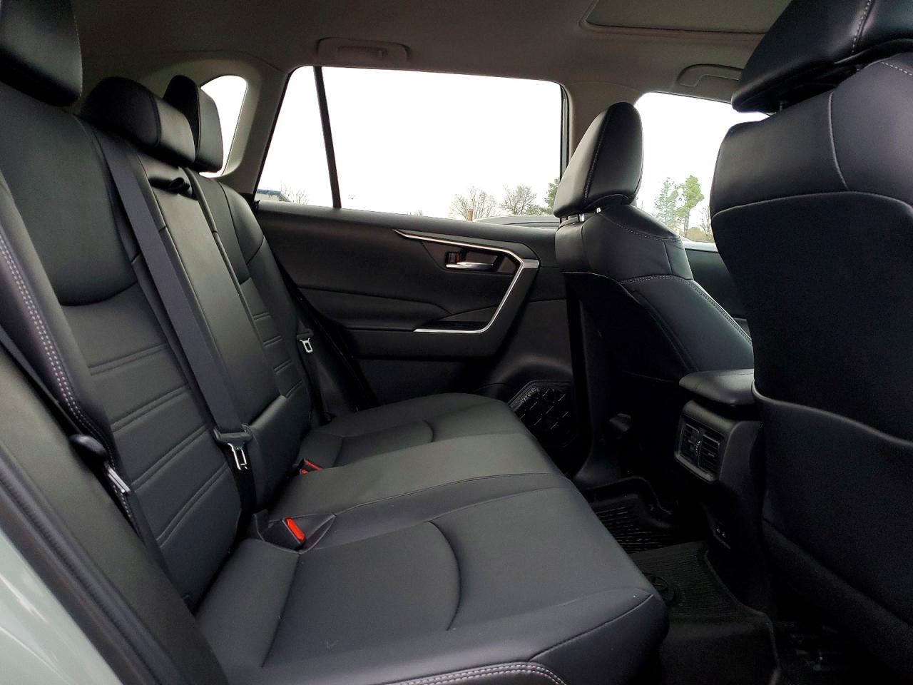 2022 Toyota Rav4 VIN 4T3B6RFV2NU095100 photo 11