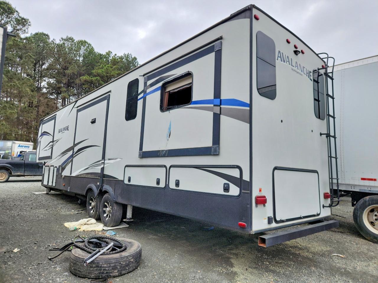 2019 KEYSTONE Avalanche VIN 4YDF3762XKE760037 photo 3