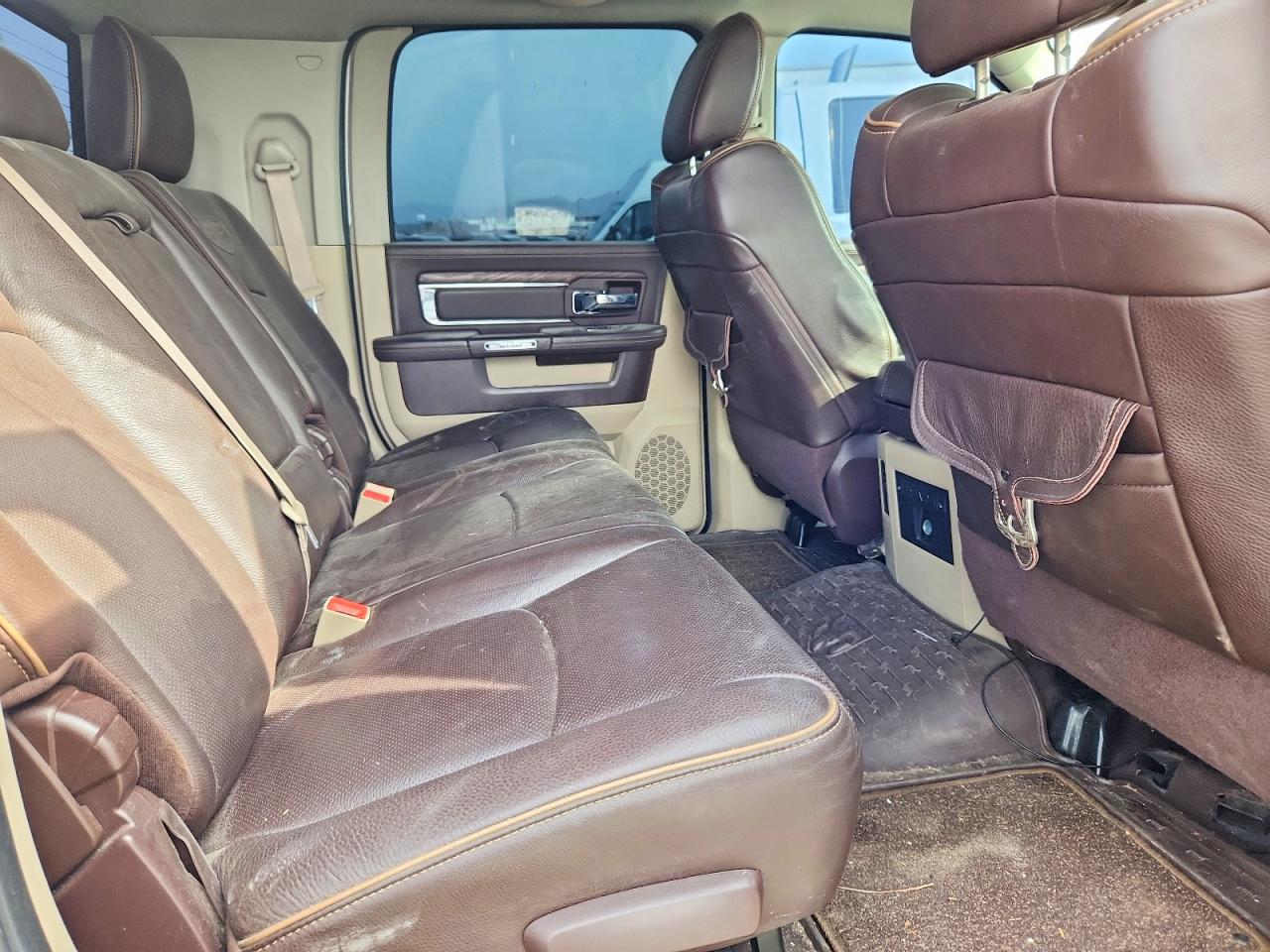 2015 Ram 3500 VIN 3C63RRNL8FG688187 photo 11
