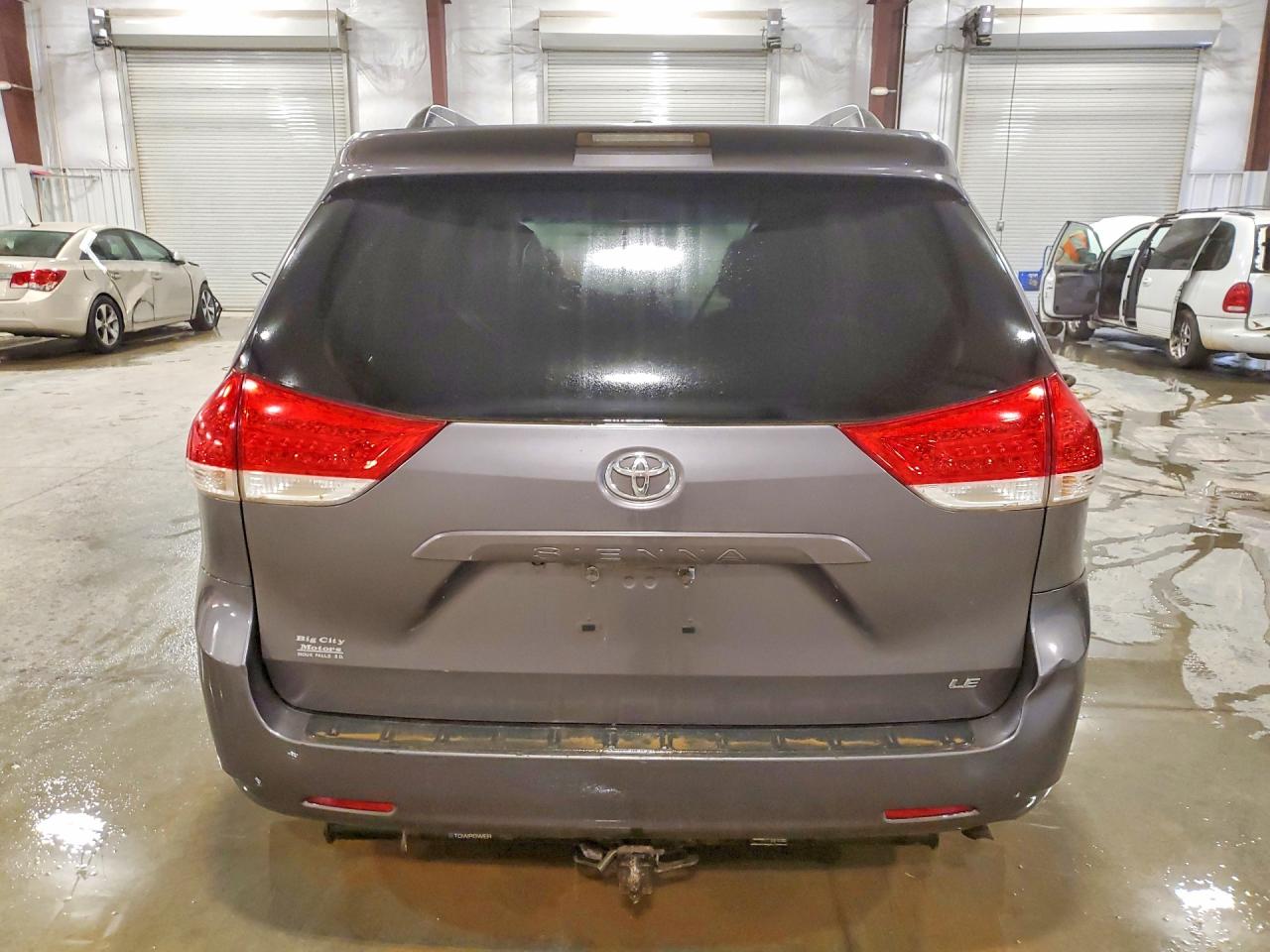 2013 Toyota Sienna VIN 5TDKK3DC8DS345711 photo 6