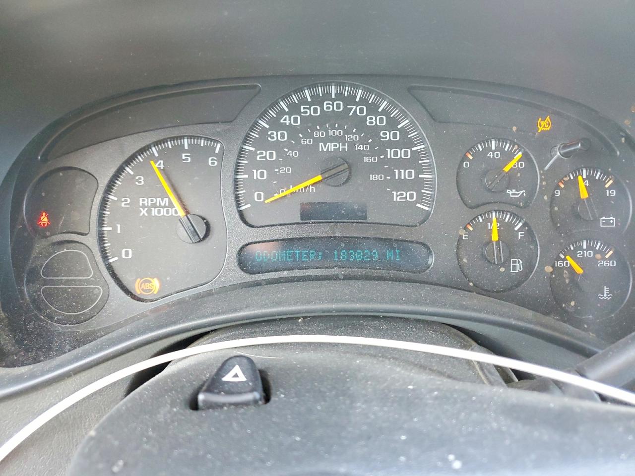 2005 Chev Tahoe VIN 1GNEC13T35R248682 photo 9