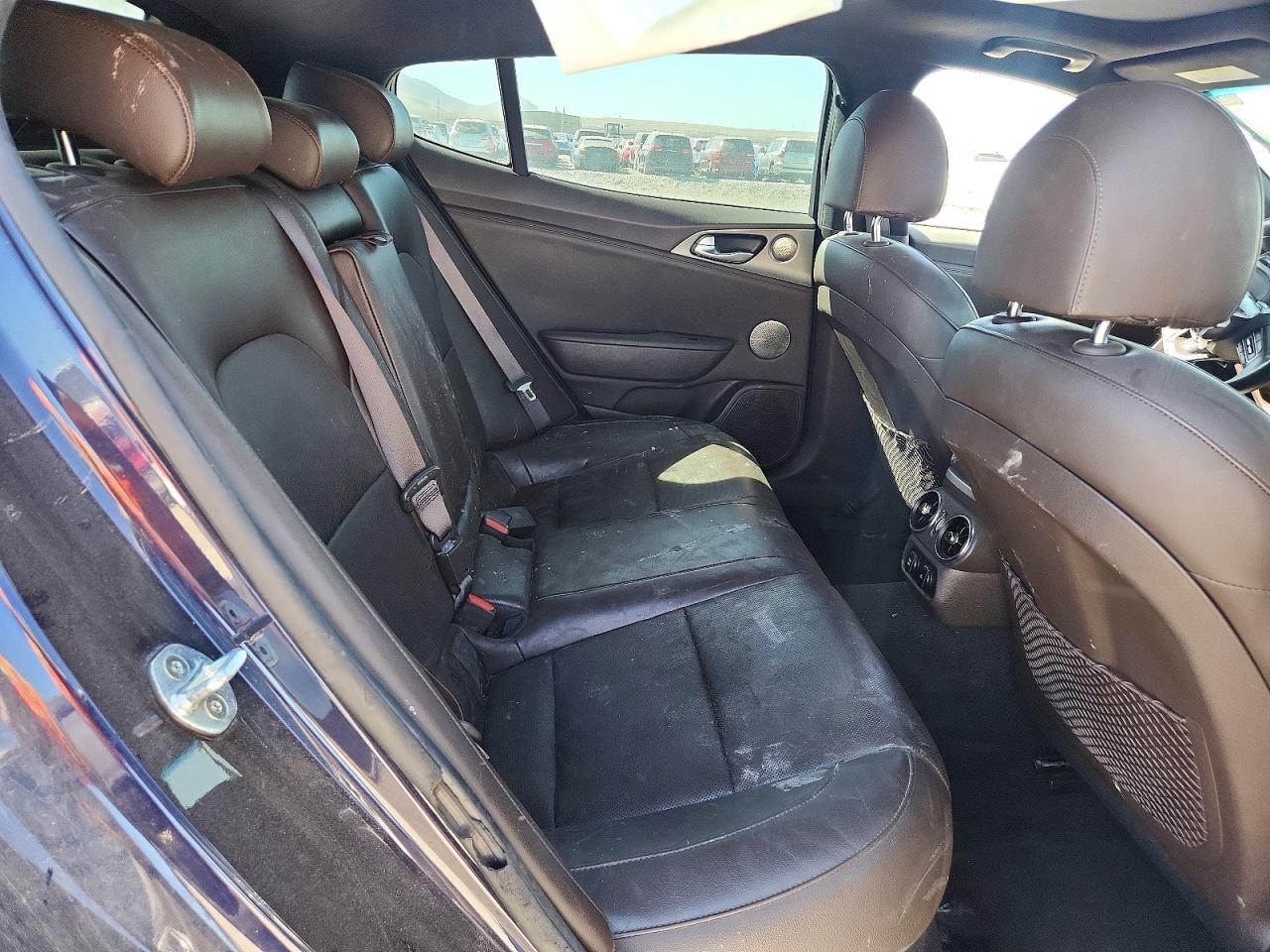 2020 Kia Stinger VIN KNAE35LC1L6085090 photo 10