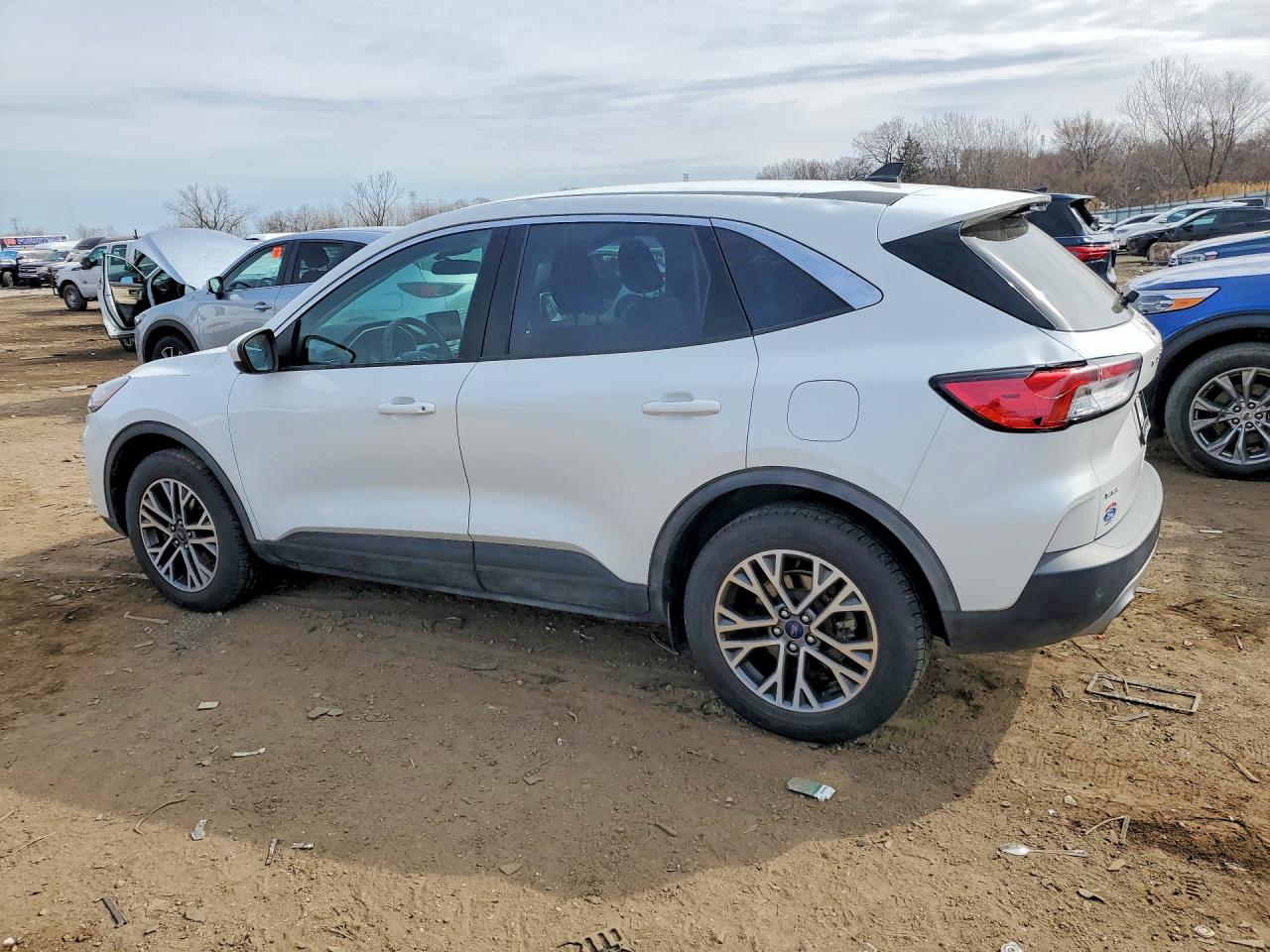 2022 Ford Escape VIN 1FMCU9H67NUB28665 photo 2