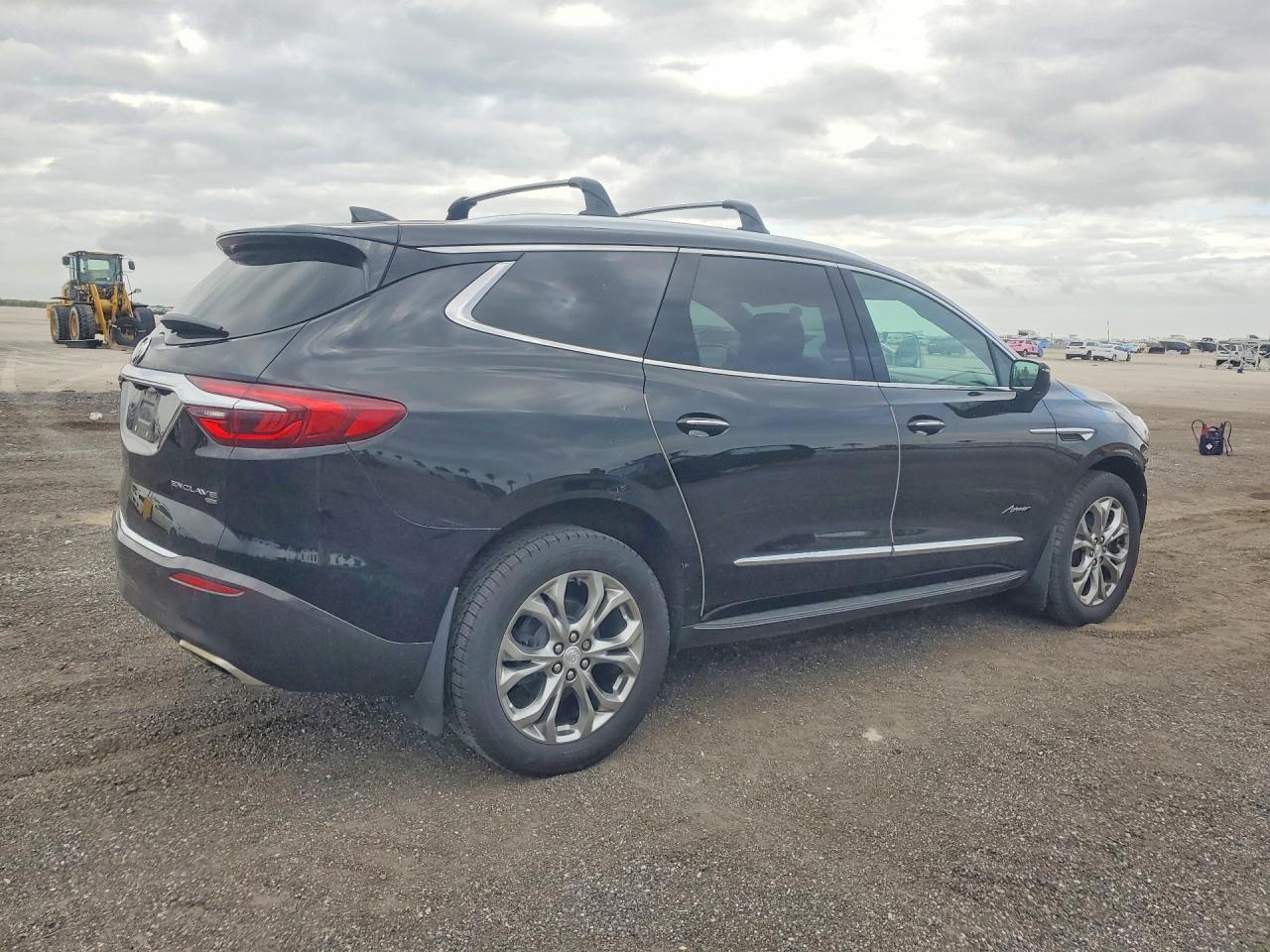 2018 Buick Enclave VIN 5GAEVCKW7JJ209341 photo 3