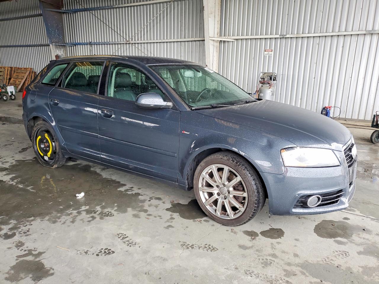 2012 Audi A3 VIN WAUMFAFM6CA000337 photo 4