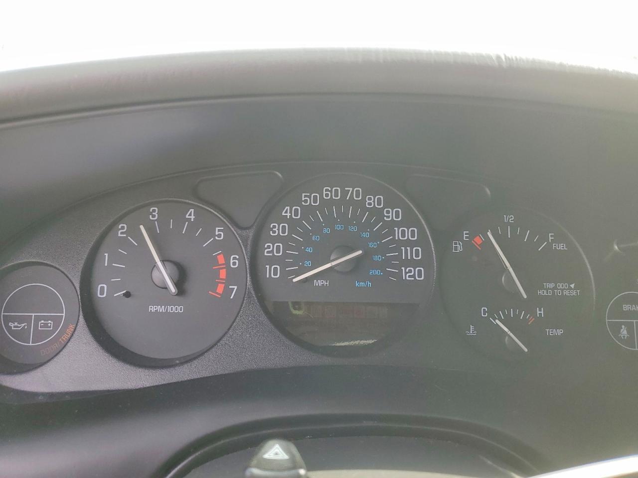 2004 Buick Regal VIN 2G4WB52K341247728 photo 9