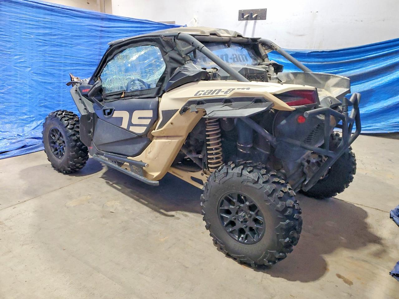 2022 Can Maverick x VIN 3FBVGAV49NE000079 photo 3
