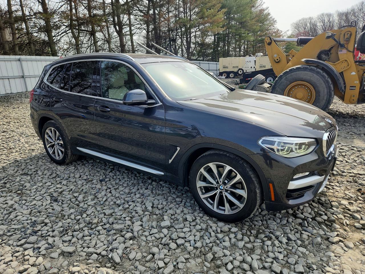 2019 BMW X3 VIN 5UXTR9C58KLE14032 photo 4