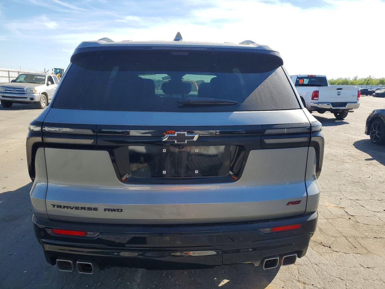 2024 Chevrolet Traverse VIN 1GNEVLKS6RJ148983 photo 6