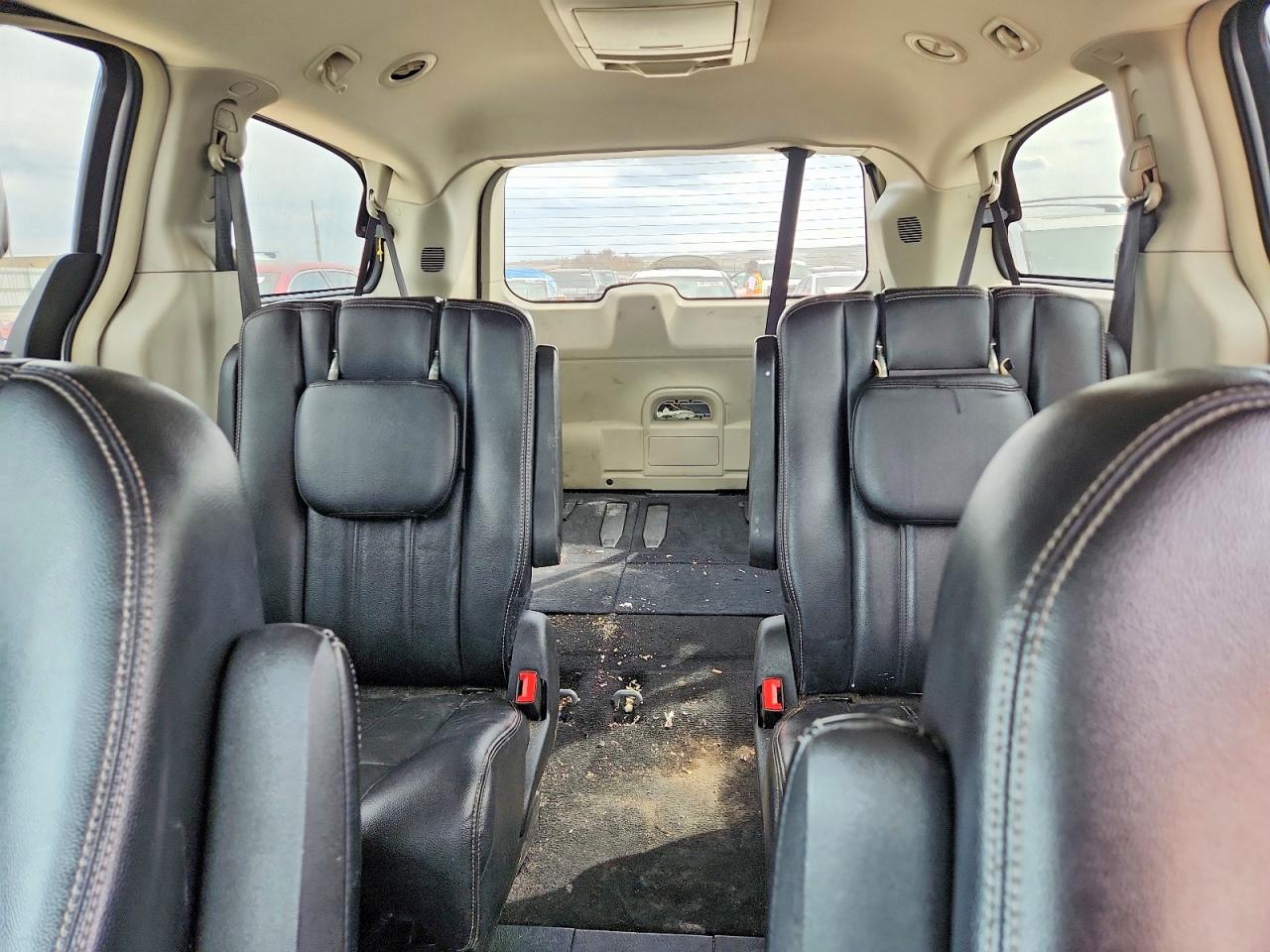 2015 Chrysler Minivan VIN 2C4RC1BGXFR636759 photo 10