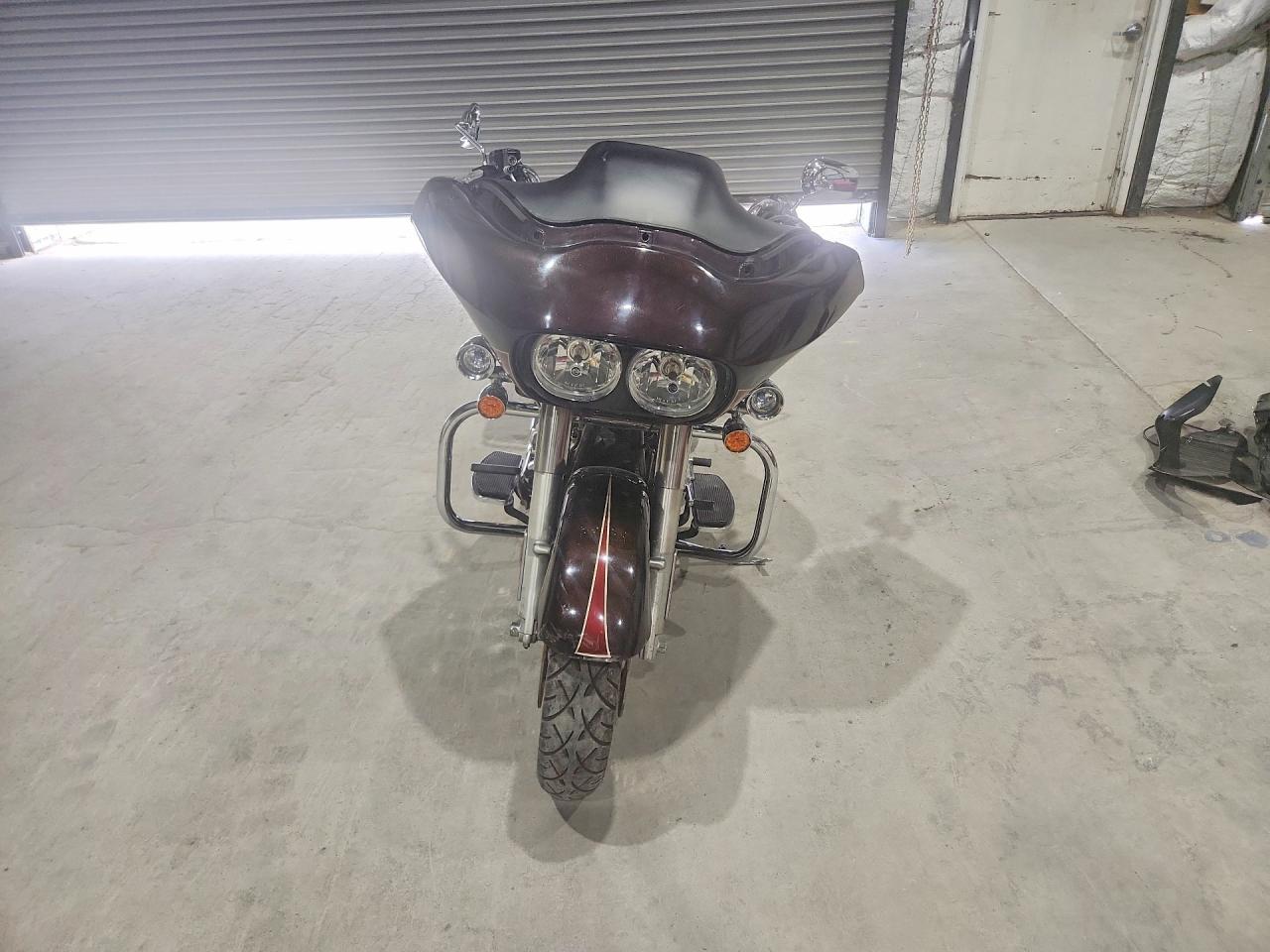 2011 HARLEY Fl VIN 1HD1KGM37BB609913 photo 2