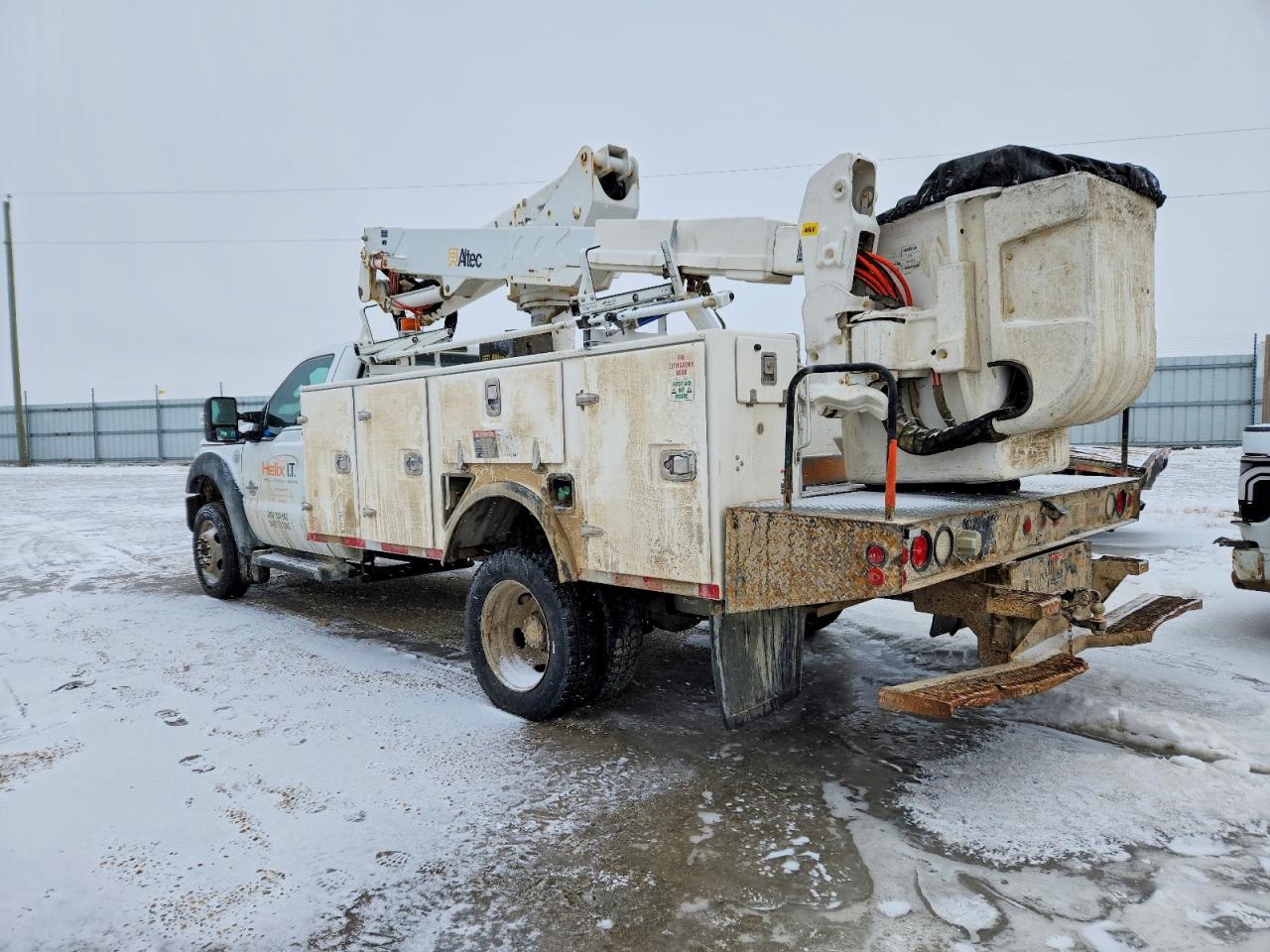 2015 Ford F550 VIN 1FDUF5GTXFEC05121 photo 3