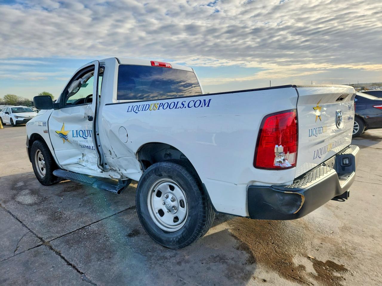 2019 Ram 1500 VIN 3C6JR6AT6KG719152 photo 2