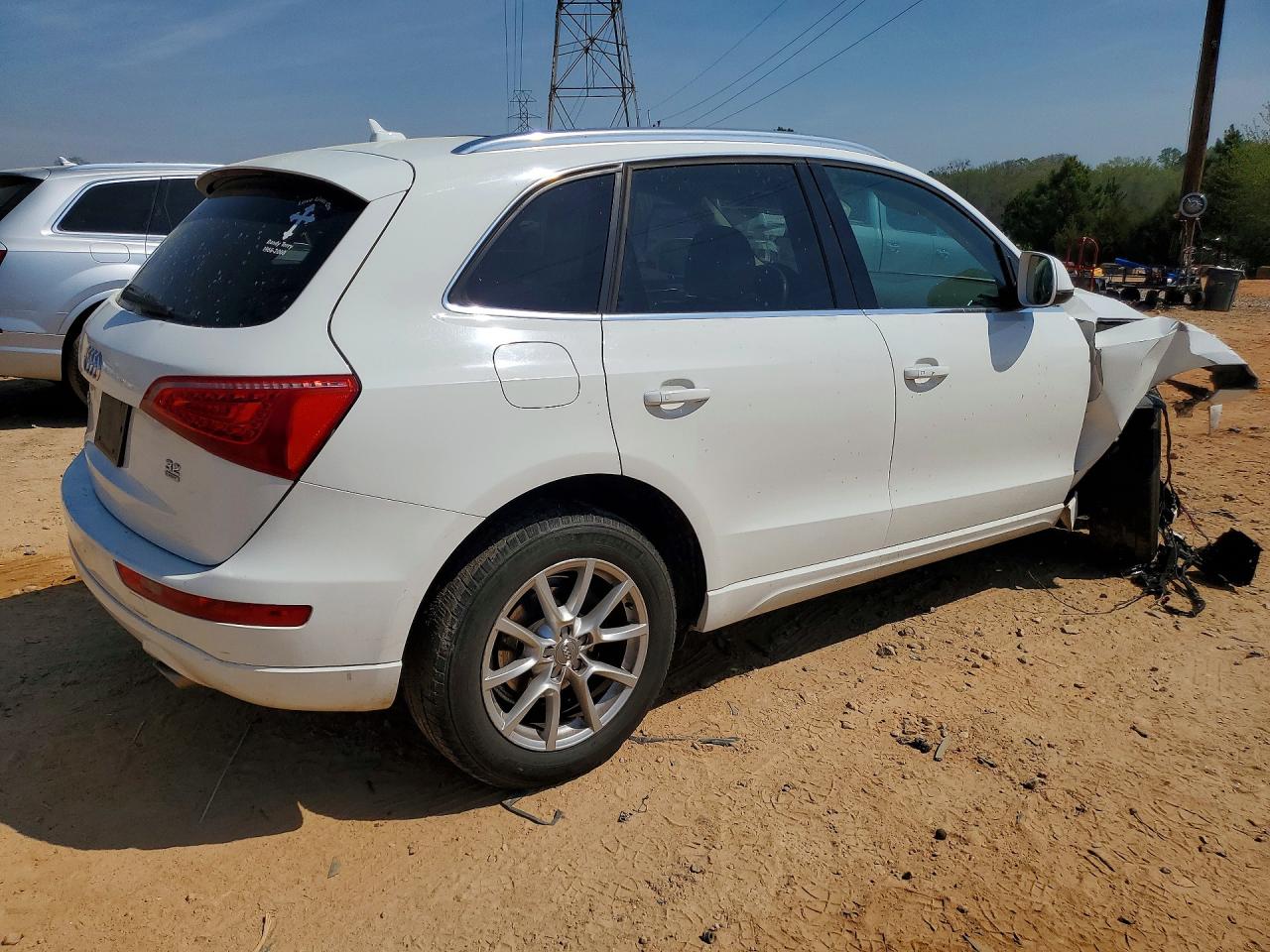 2010 Audi Q5 VIN WA1LKAFP1AA022581 photo 3
