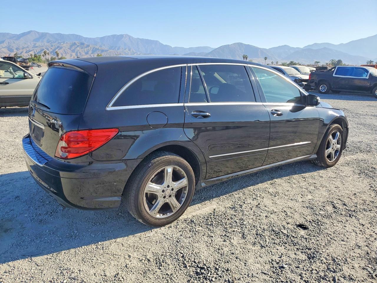 2008 Mercedes-Benz R-class VIN 4JGCB65E28A074004 photo 3