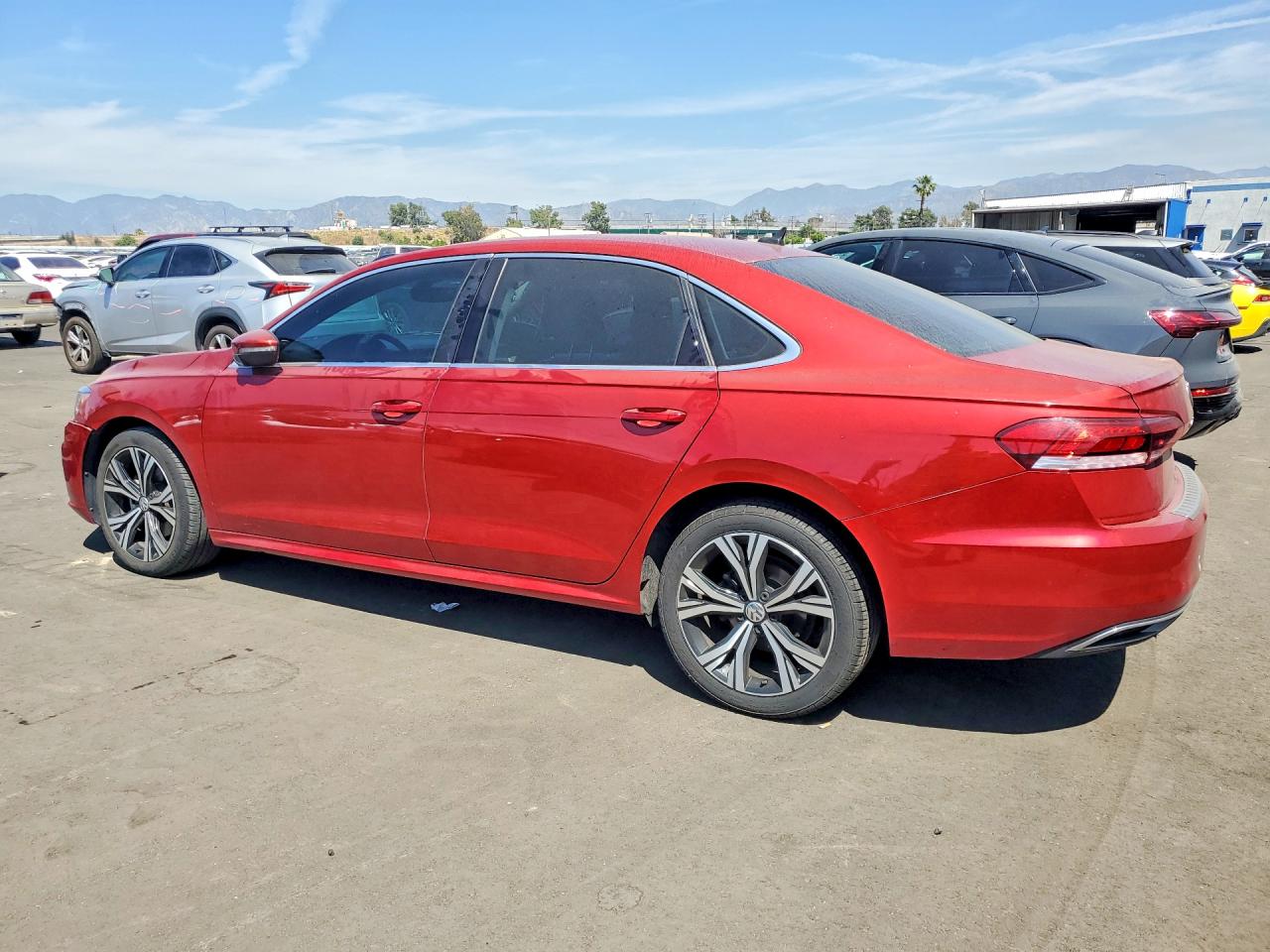 2021 Volkswagen Passat VIN 1VWSA7A39MC018764 photo 2