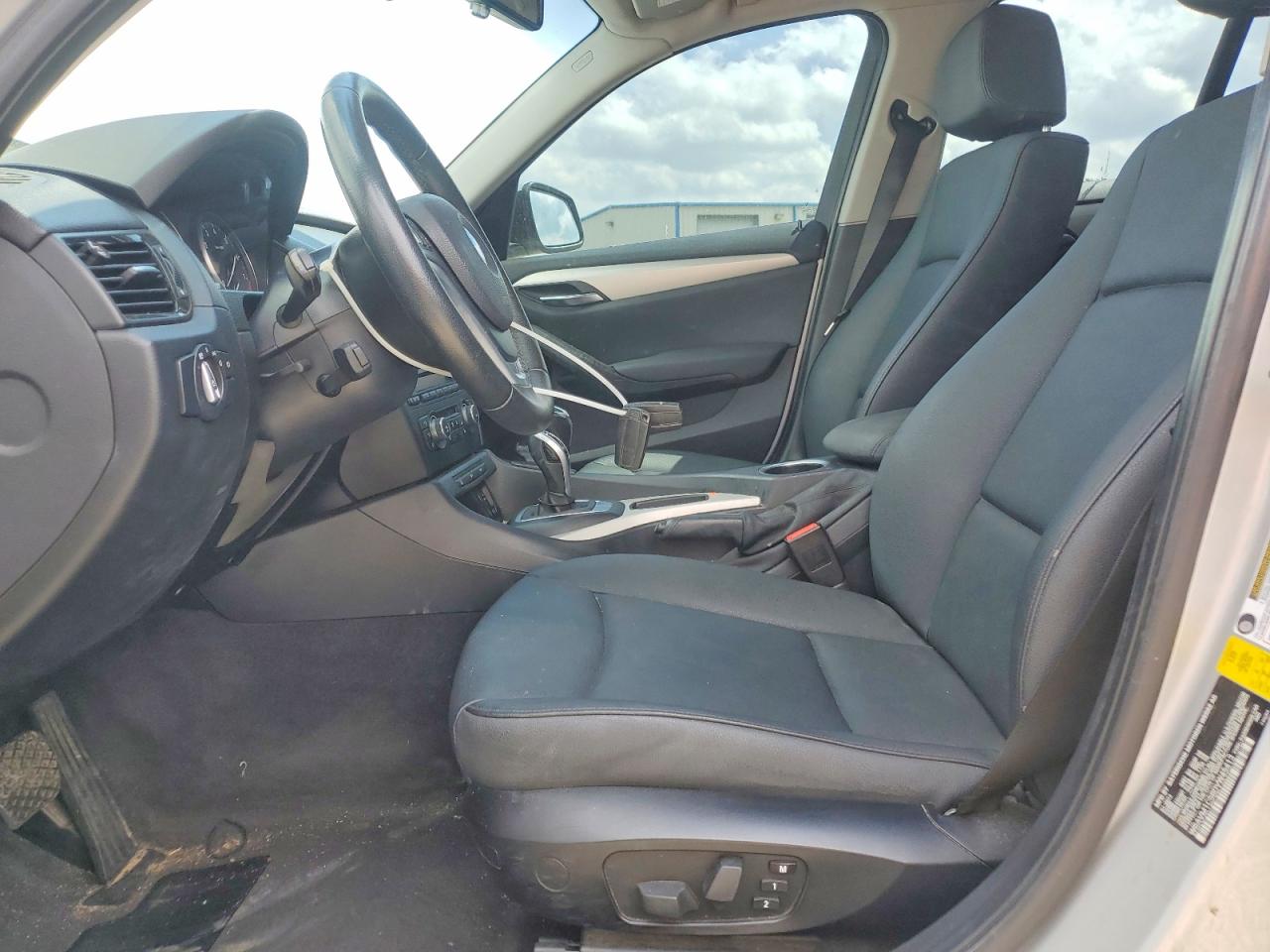 2013 BMW X1 VIN WBAVM1C58DVW45413 photo 7