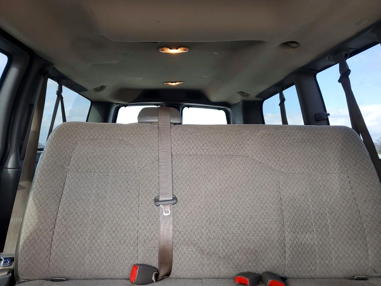 2010 Chevrolet Express g1500 VIN 1GNUGBD43A1170426 photo 10