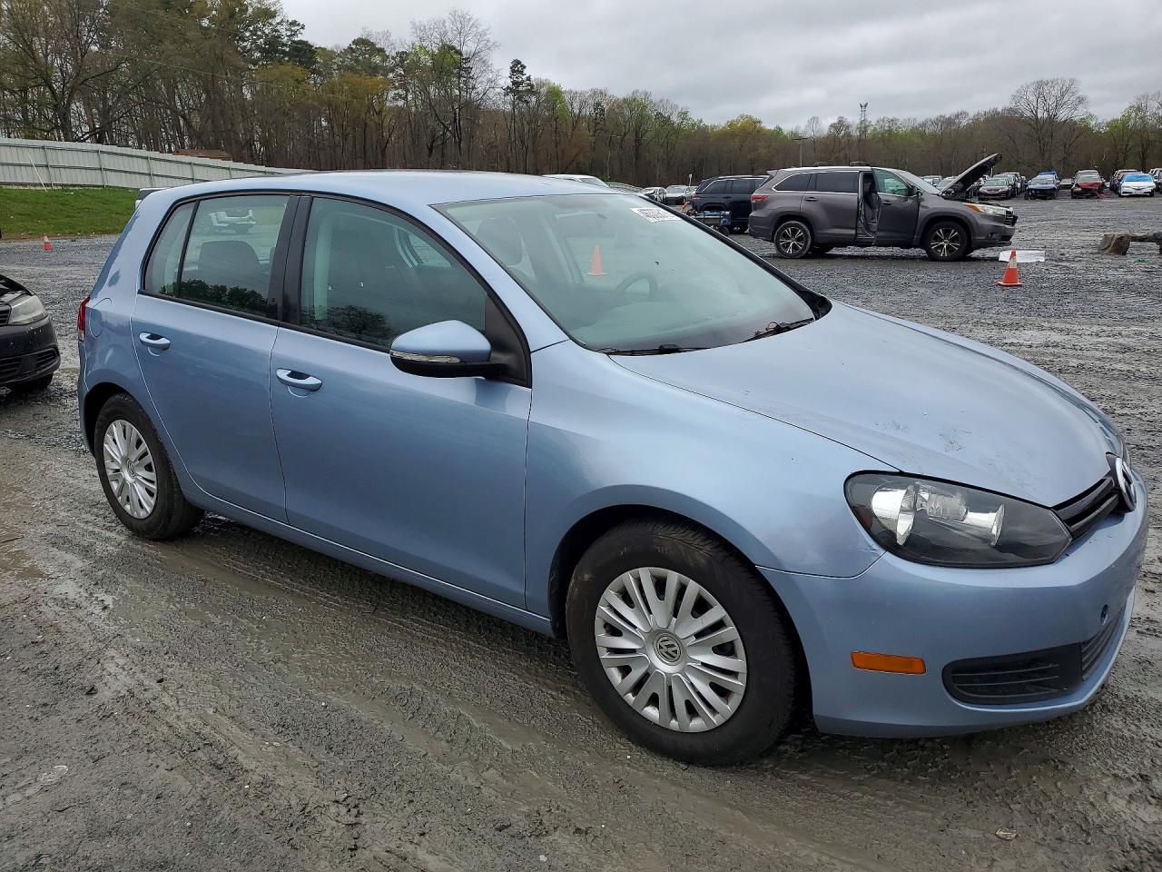 2011 Volkswagen Golf VIN WVWDA7AJ2BW246370 photo 4