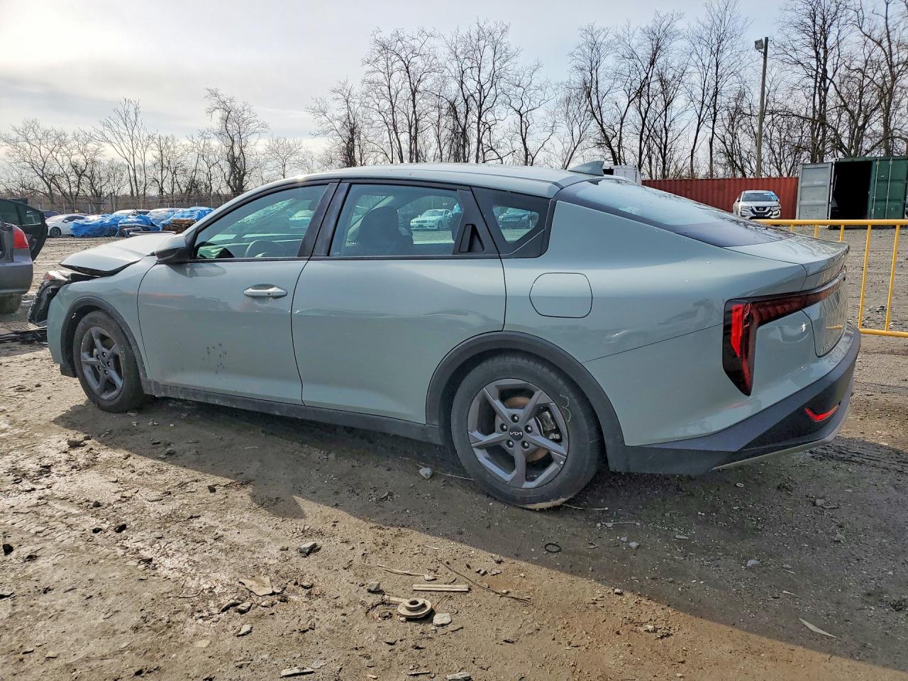 2025 Kia All other VIN 3KPFT4DE3SE016220 photo 2