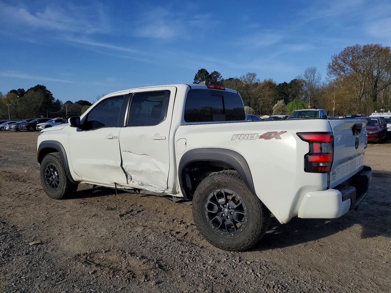 2023 Nissan Frontier VIN 1N6ED1EK6PN673203 photo 2