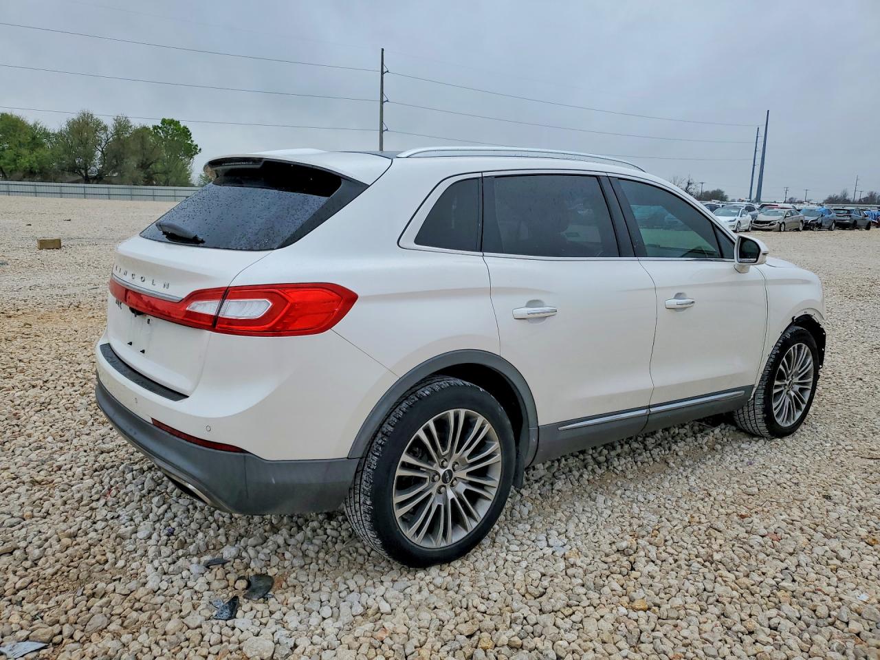 2017 Lincoln Mkx VIN 2LMPJ6LR4HBL28928 photo 3