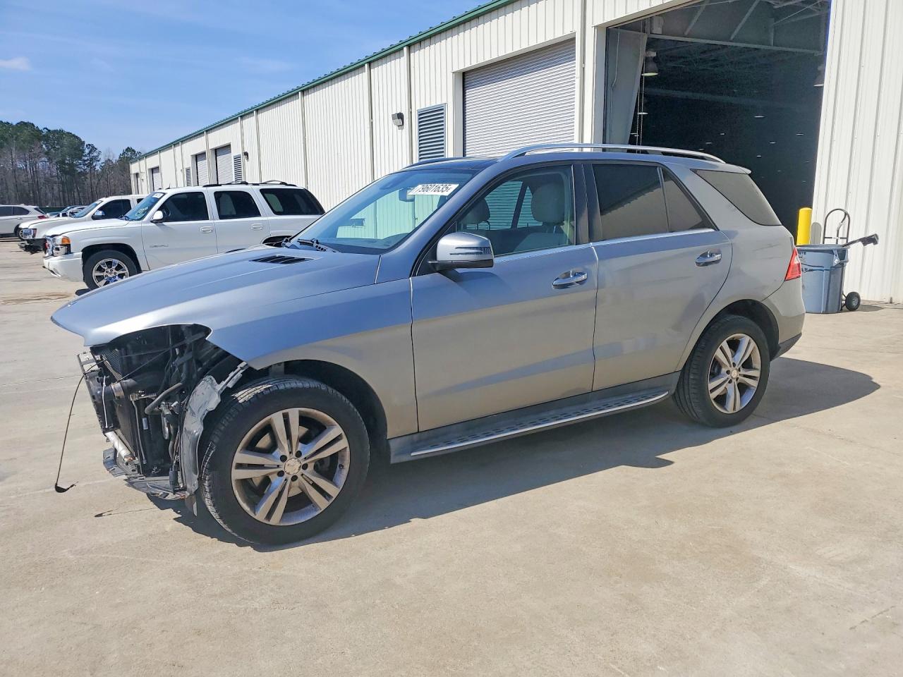 2014 Mercedes-Benz M-class VIN 4JGDA2EB7EA325116 photo 1