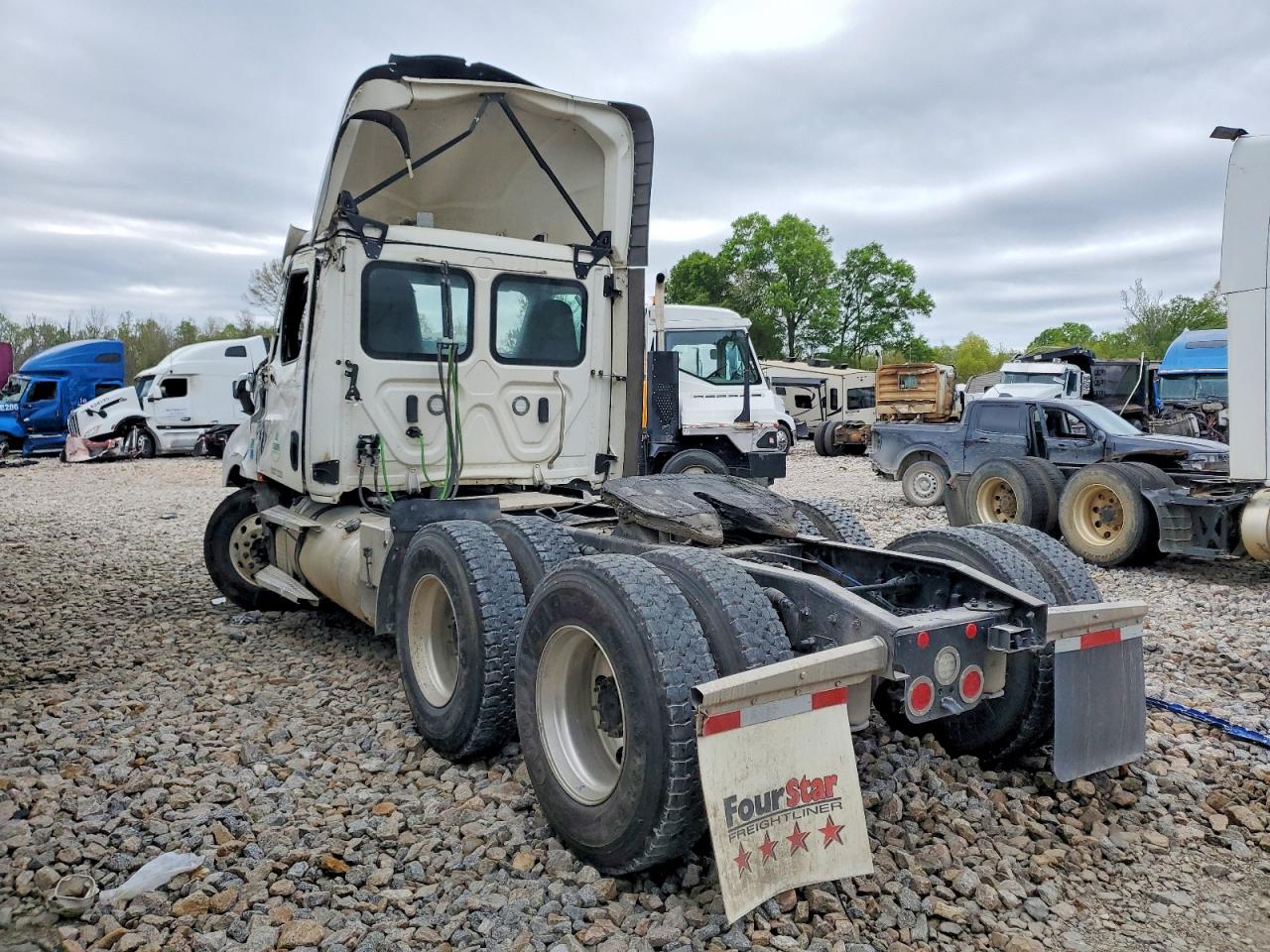 2024 FREIGHTLINER All other VIN 3AKJHLDV5RSVB5617 photo 3