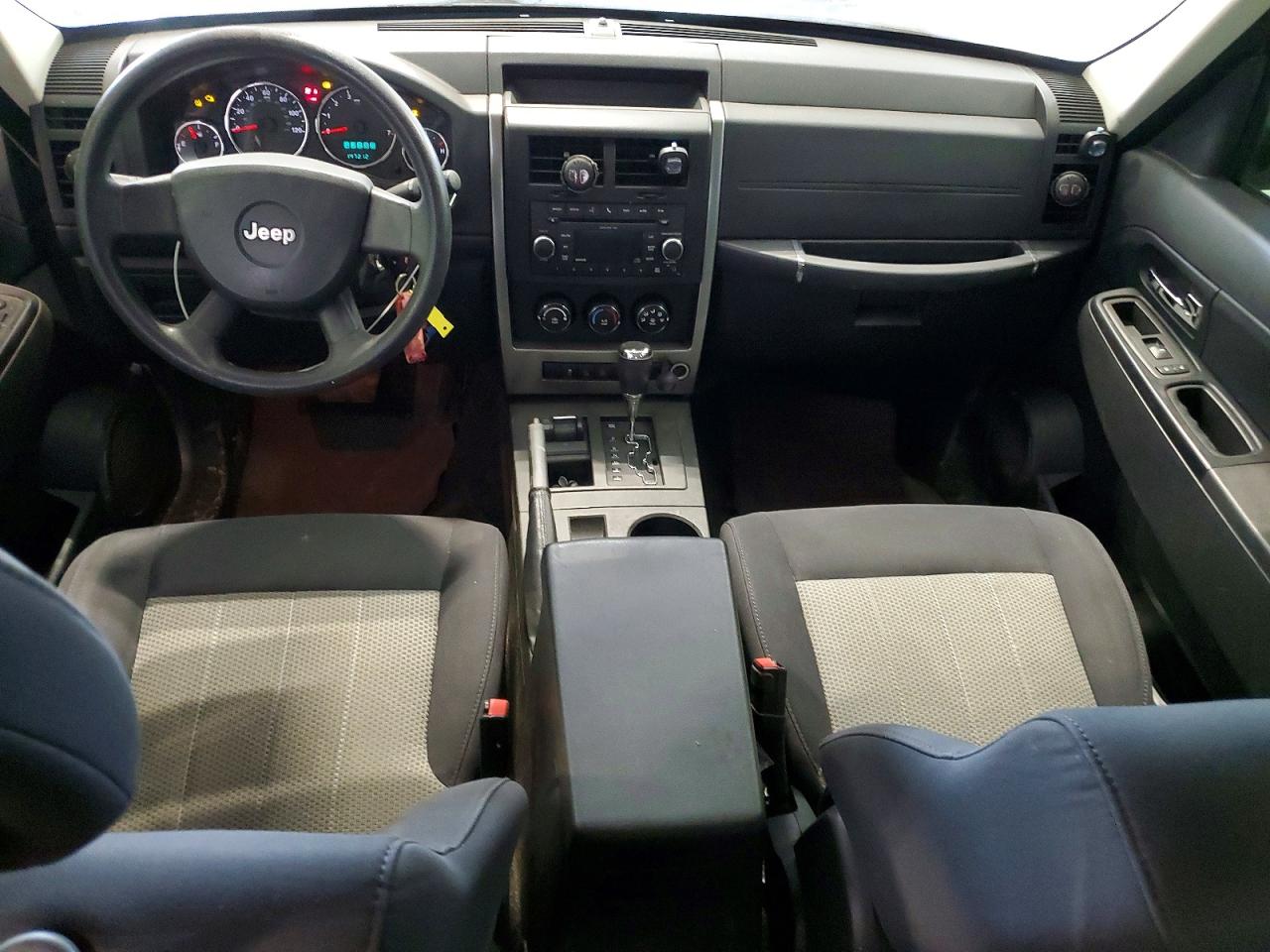 2010 Jeep Liberty VIN 1J4PN2GK8AW131639 photo 8